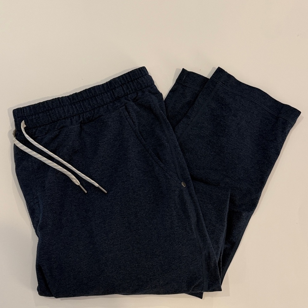 Vuori Men's Dark Navy Jogger Sweatpants
